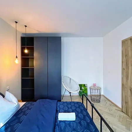 Jana's Wow Apt, 2br, Metro Next Door, Near The Airport
