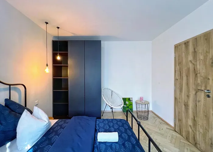 Jana's Wow Apt, 2br, Metro Next Door, Near The Airport