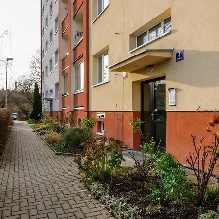 Appartement Jana's Wow Apt, 2br, Metro Next Door, Near The Airport *