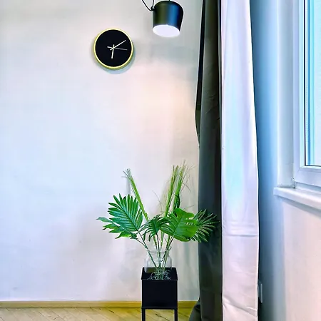 Jana's Wow Apt, 2br, Metro Next Door, Near The Airport Appartement Prague